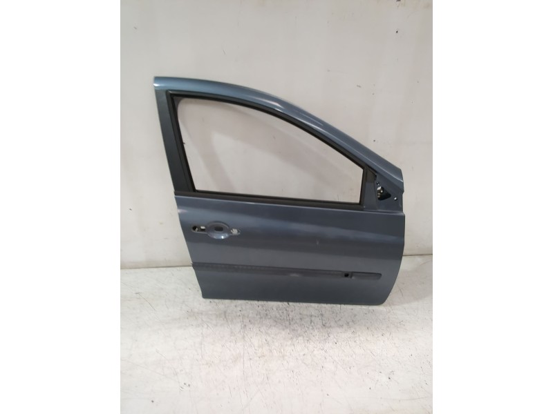 Recambio de puerta delantera derecha para renault clio iii (br0/1, cr0/1) 1.4 16v referencia OEM IAM 7751479113  