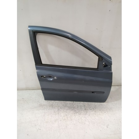 Recambio de puerta delantera derecha para renault clio iii (br0/1, cr0/1) 1.4 16v referencia OEM IAM 7751479113  