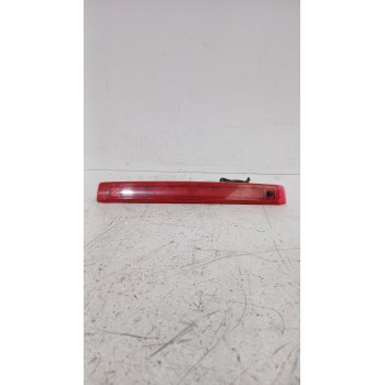 Recambio de piloto trasero central para renault clio iii (br0/1, cr0/1) 1.4 16v referencia OEM IAM 8200245578  