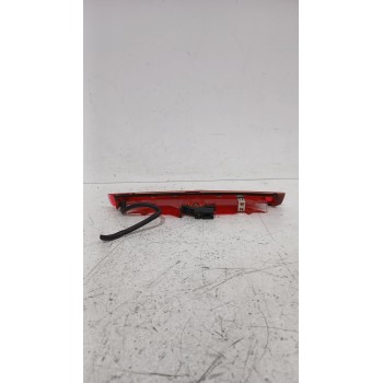 Recambio de piloto trasero central para renault clio iii (br0/1, cr0/1) 1.4 16v referencia OEM IAM 8200245578  