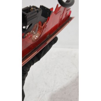 Recambio de piloto trasero central para renault clio iii (br0/1, cr0/1) 1.4 16v referencia OEM IAM 8200245578  