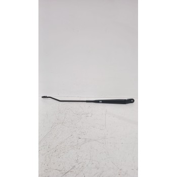 BRAZO LIMPIA DELANTERO DERECHO 8200409696 