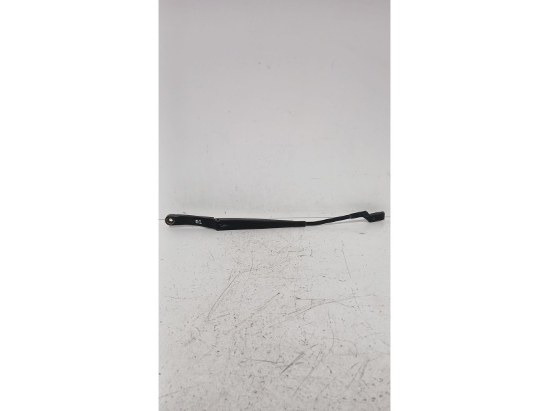 Recambio de brazo limpia delantero izquierdo para opel astra j sedán 1.7 cdti (69) referencia OEM IAM 13289888  