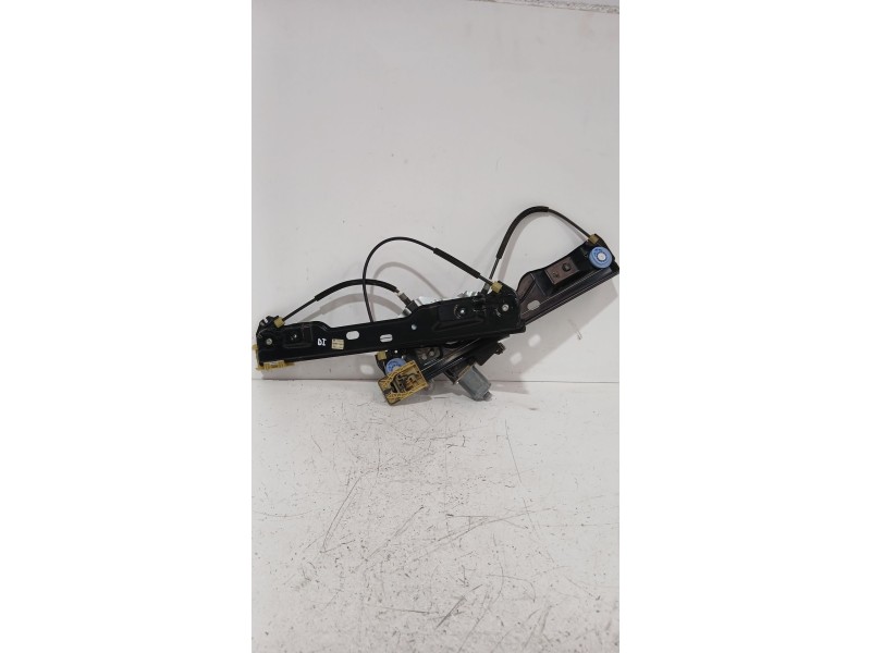 Recambio de elevalunas delantero izquierdo para opel astra j sedán 1.7 cdti (69) referencia OEM IAM 13350758  