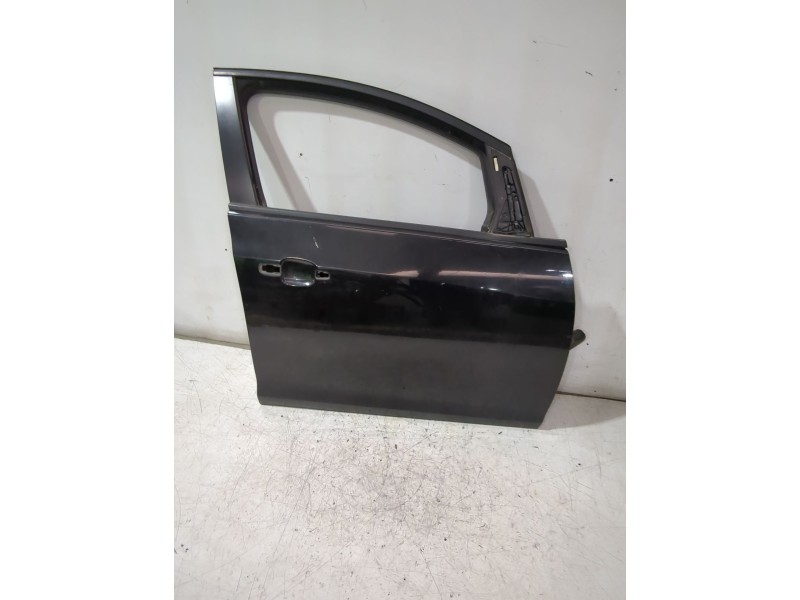 Recambio de puerta delantera derecha para opel astra j sedán 1.7 cdti (69) referencia OEM IAM 13330766  