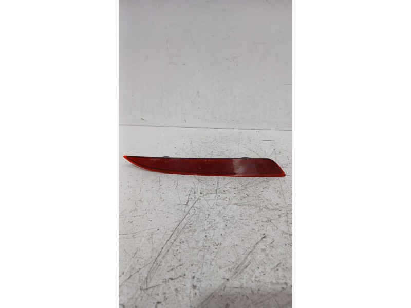 Recambio de reflector trasero para opel astra j sedán 1.7 cdti (69) referencia OEM IAM 13262018  