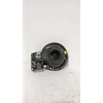 Recambio de tapa exterior combustible para opel astra j sedán 1.7 cdti (69) referencia OEM IAM 13281392  