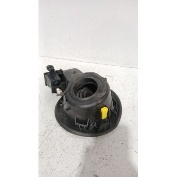Recambio de tapa exterior combustible para opel astra j sedán 1.7 cdti (69) referencia OEM IAM 13281392  