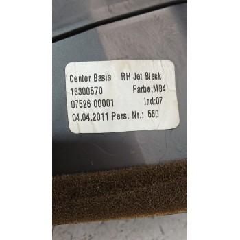 Recambio de rejilla aireadora para opel astra j sedán 1.7 cdti (69) referencia OEM IAM 13300570  