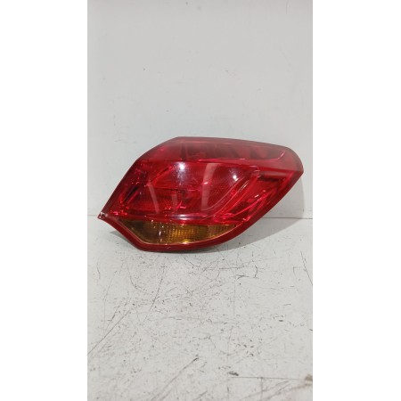 Recambio de piloto trasero derecho para opel astra j sedán 1.7 cdti (69) referencia OEM IAM 13306454  