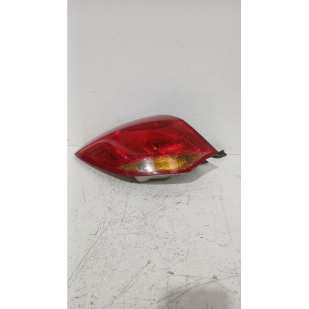 Recambio de piloto trasero izquierdo para opel astra j sedán 1.7 cdti (69) referencia OEM IAM 13306453  
