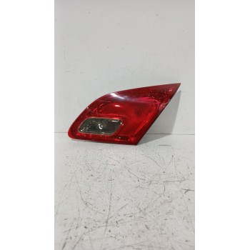 Recambio de piloto trasero derecho interior para opel astra j sedán 1.7 cdti (69) referencia OEM IAM 13306456  