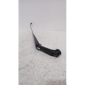 Recambio de brazo limpia delantero derecho para suzuki ignis iii (mf, ff) 1.2 (atk412) referencia OEM IAM 3831062R00000  