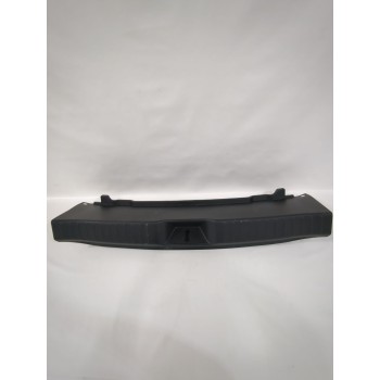 Recambio de moldura maletero para mazda 3 hatchback (bp) skyactiv-x m hybrid awd (bp2h) referencia OEM IAM BCKD68894  