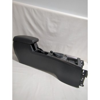 Recambio de consola central para ssangyong tivoli 1.5 referencia OEM IAM 7791135000  