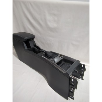 Recambio de consola central para ssangyong tivoli 1.5 referencia OEM IAM 7791135000  