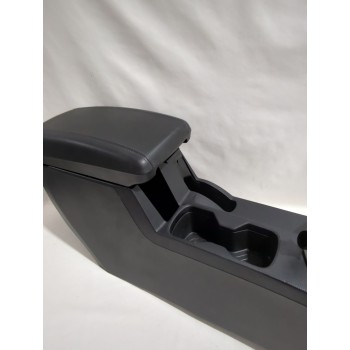 Recambio de consola central para ssangyong tivoli 1.5 referencia OEM IAM 7791135000  
