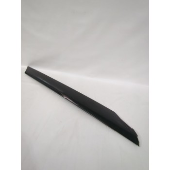 Recambio de moldura para ssangyong tivoli 1.5 referencia OEM IAM 7921035010  