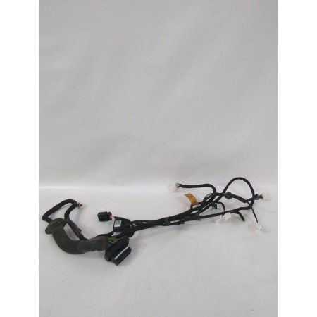 Recambio de cableado puerta para ssangyong tivoli 1.5 referencia OEM IAM 8271435010  