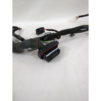 Recambio de cableado puerta para ssangyong tivoli 1.5 referencia OEM IAM 8271435010  