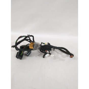 Recambio de cableado puerta para ssangyong tivoli 1.5 referencia OEM IAM 8271435010  