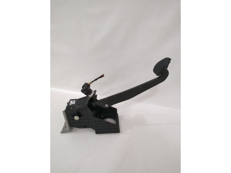 Recambio de pedal freno para ssangyong tivoli 1.5 referencia OEM IAM 4880037000  