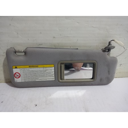 Recambio de parasol derecho para toyota prius (nhw20) basis referencia OEM IAM 7431047133B4  