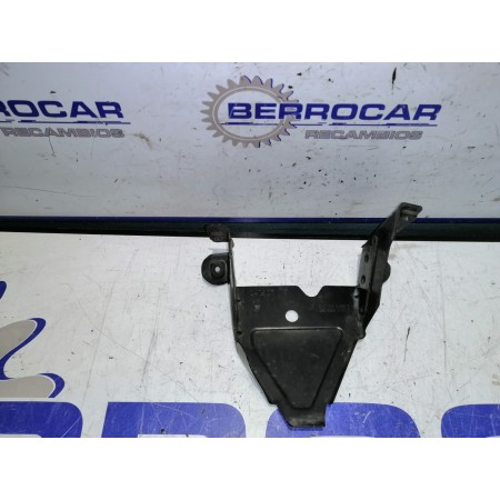 Recambio de soporte para mercedes-benz clase a (w169) 1.7 cat referencia OEM IAM A1696220028  