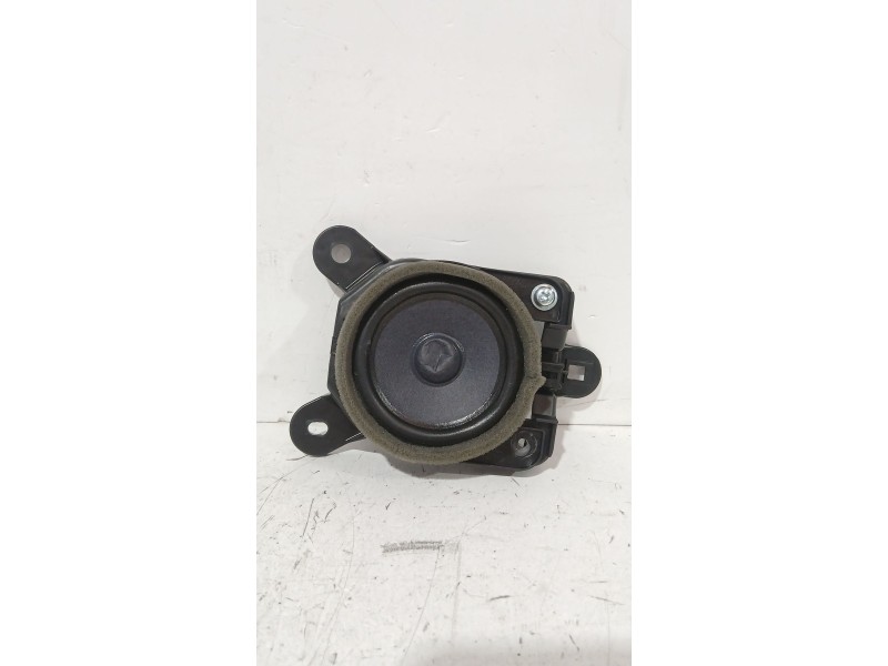 Recambio de altavoz para mazda 3 hatchback (bp) skyactiv-x m hybrid awd (bp2h) referencia OEM IAM BDGG66960  
