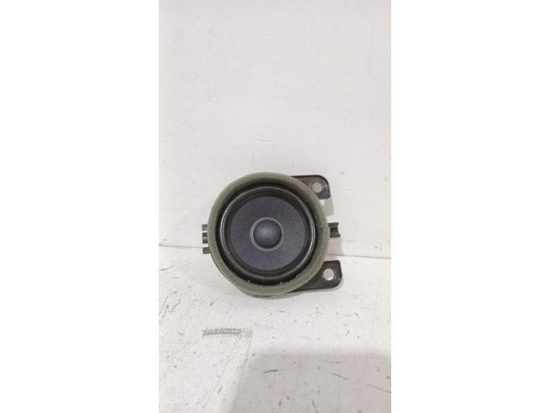 Recambio de altavoz para mazda 3 hatchback (bp) skyactiv-x m hybrid awd (bp2h) referencia OEM IAM BDGG66960  