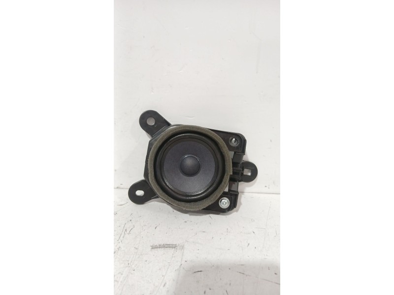 Recambio de altavoz para mazda 3 hatchback (bp) skyactiv-x m hybrid awd (bp2h) referencia OEM IAM BDGG66960  