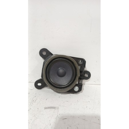Recambio de altavoz para mazda 3 hatchback (bp) skyactiv-x m hybrid awd (bp2h) referencia OEM IAM BDGG66960  