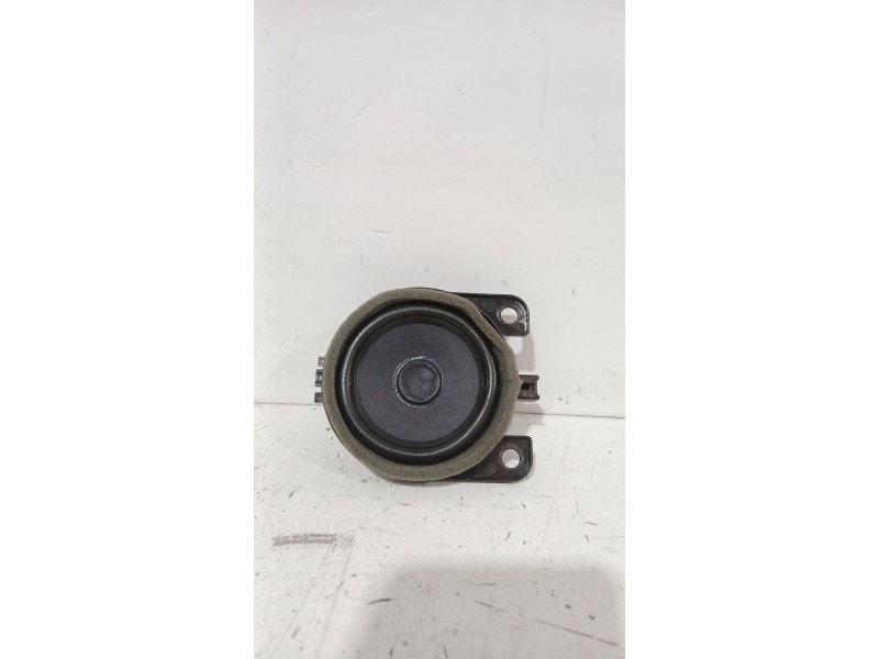 Recambio de altavoz para mazda 3 hatchback (bp) skyactiv-x m hybrid awd (bp2h) referencia OEM IAM BDGG66960  