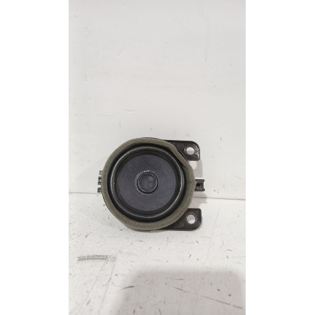 Recambio de altavoz para mazda 3 hatchback (bp) skyactiv-x m hybrid awd (bp2h) referencia OEM IAM BDGG66960  