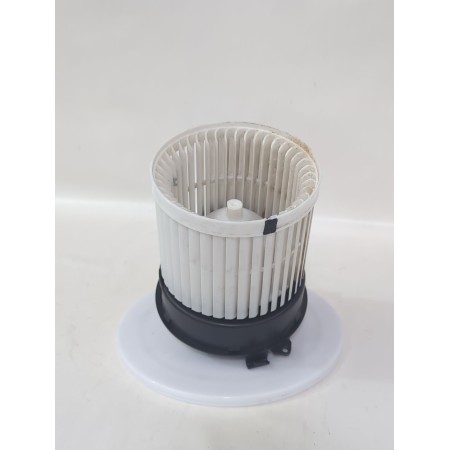 Recambio de motor calefaccion para ssangyong tivoli 1.5 referencia OEM IAM A144051085  