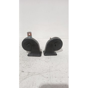 Recambio de claxon para mazda 3 hatchback (bp) skyactiv-x m hybrid awd (bp2h) referencia OEM IAM E9004095  