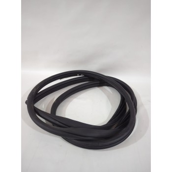 Recambio de gomas contorno puerta para ssangyong tivoli 1.5 referencia OEM IAM KPT20A1Y1SP426139  