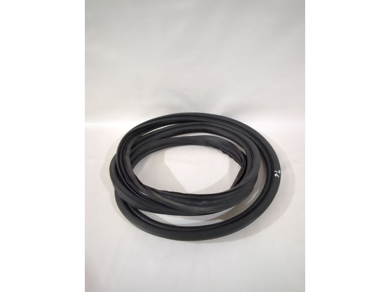 Recambio de goma contorno para ssangyong tivoli 1.5 referencia OEM IAM KPT20A1Y1SP426139  