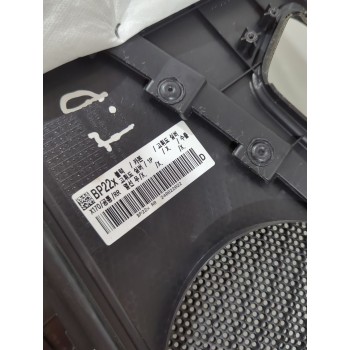 Recambio de guarnecido puerta trasera derecha para ssangyong tivoli 1.5 referencia OEM IAM 7322035000  