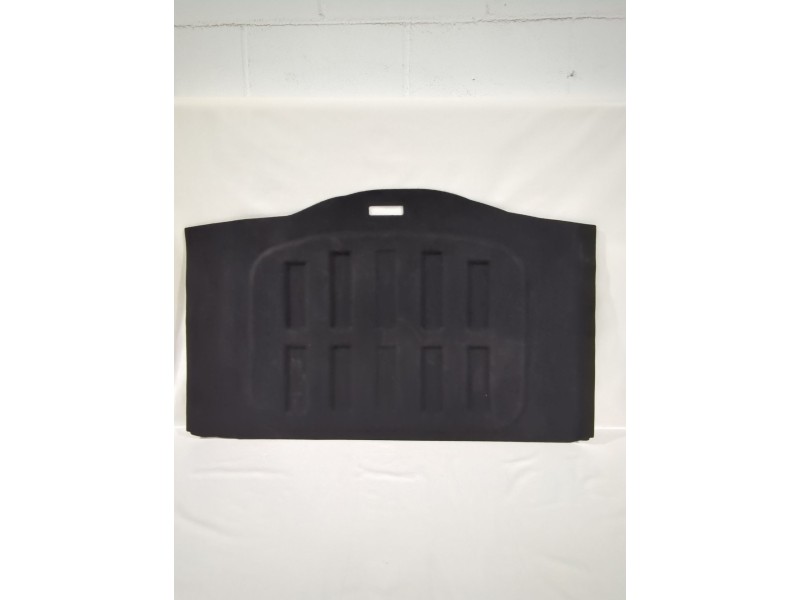 Recambio de tapa maletero para ssangyong tivoli 1.5 referencia OEM IAM 7686035500  