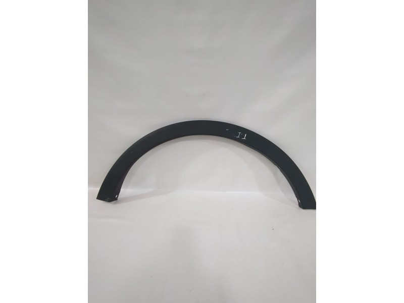 Recambio de aletin trasero izquierdo para ssangyong tivoli 1.5 referencia OEM IAM 7953035100  
