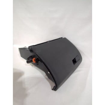 Recambio de guantera para ssangyong tivoli 1.5 referencia OEM IAM 7772035100  