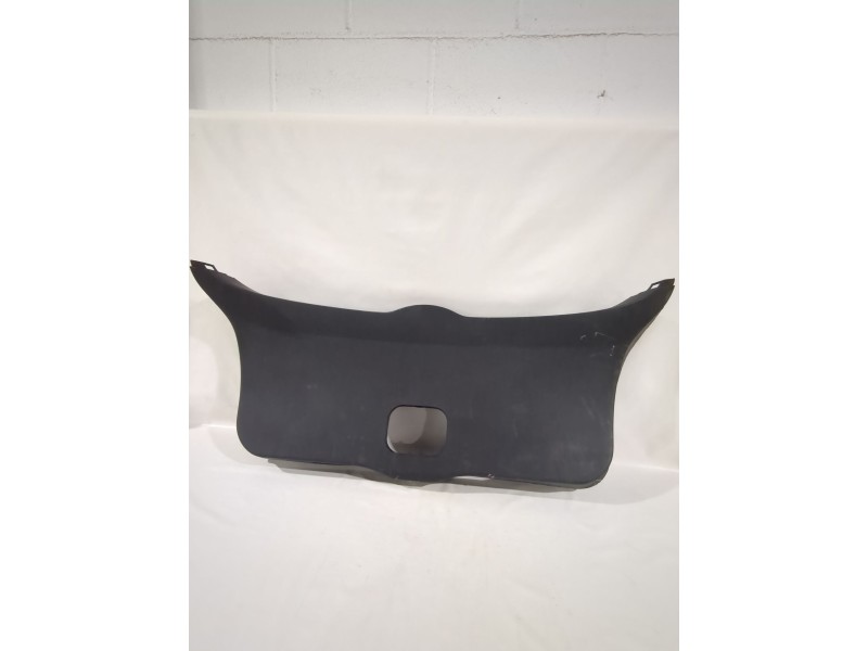Recambio de guarnecido porton trasero para toyota auris (_e15_) 1.33 dual-vvti (nre150_) referencia OEM IAM 7681102180  