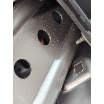 Recambio de apoyabrazos central para toyota yaris cross (mxp_) 1.5 hybrid (mxpj10) referencia OEM IAM 58857k0020  