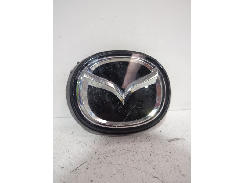 Recambio de emblema para mazda 3 hatchback (bp) skyactiv-x m hybrid awd (bp2h) referencia OEM IAM BCKB50721  