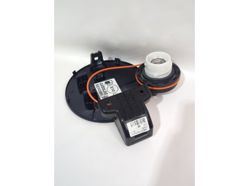 Recambio de tapa exterior combustible para ssangyong tivoli 1.5 referencia OEM IAM 7161035000  