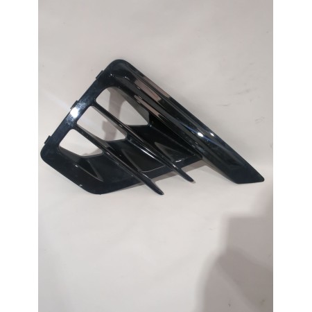 Recambio de moldura paragolpes para ssangyong tivoli 1.5 referencia OEM IAM 7876135010  