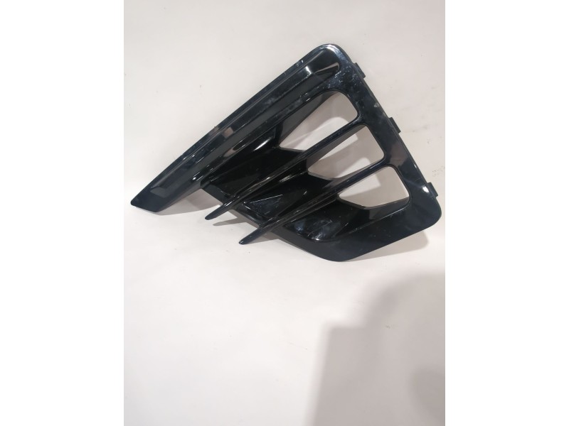 Recambio de moldura paragolpes para ssangyong tivoli 1.5 referencia OEM IAM 7875135010  