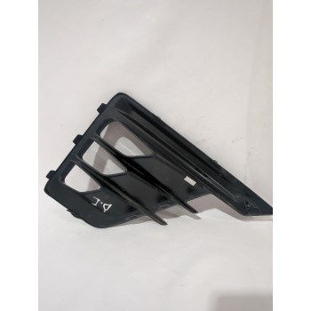 Recambio de moldura paragolpes para ssangyong tivoli 1.5 referencia OEM IAM 7875135010  