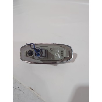 Recambio de piloto lateral derecho para ssangyong tivoli 1.5 referencia OEM IAM 834000810  